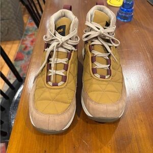 Teva Men's Tan Quilted Sneakers